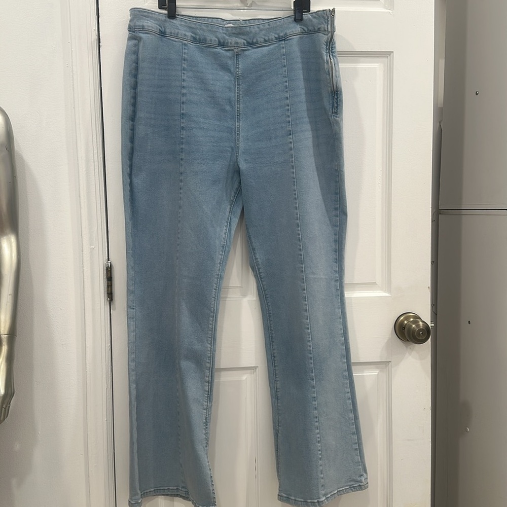 Forever 21 high rise Bootcut leg slim fit plus size 20
